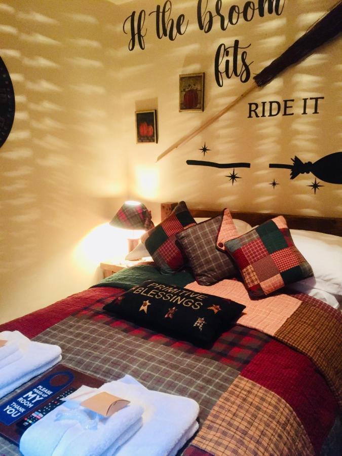 Bumbleberry Cottage Gresford ภายนอก รูปภาพ