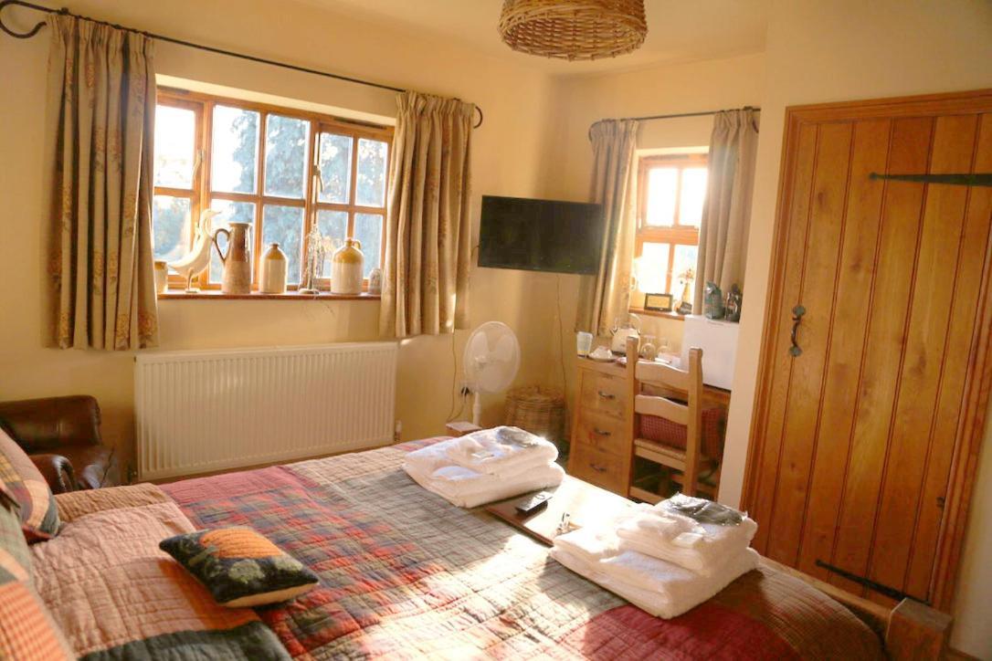 Bumbleberry Cottage Gresford ภายนอก รูปภาพ