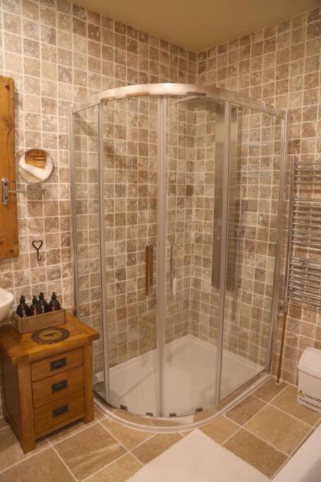 Bumbleberry Cottage Gresford ภายนอก รูปภาพ