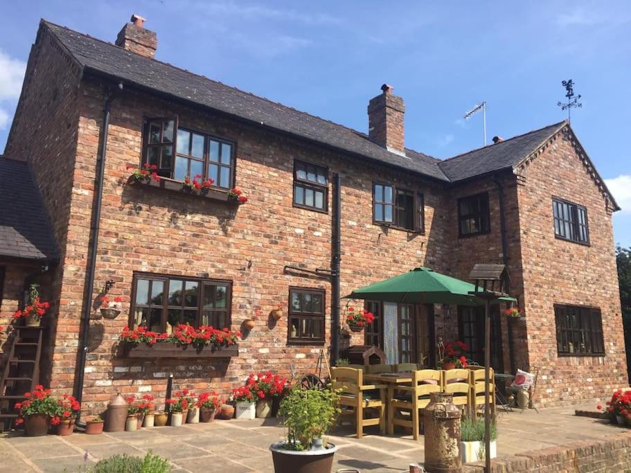 Bumbleberry Cottage Gresford ภายนอก รูปภาพ