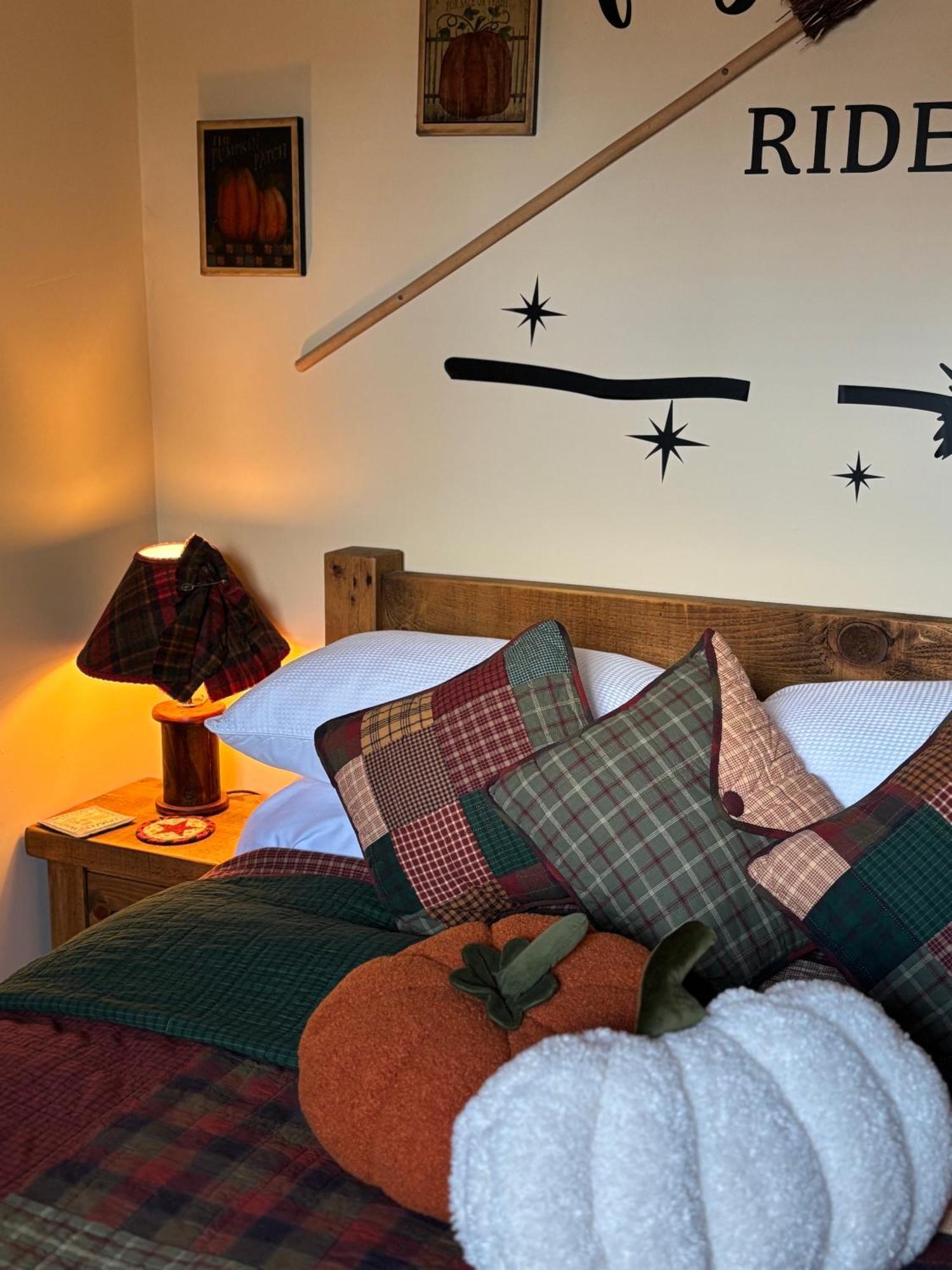 Bumbleberry Cottage Gresford ภายนอก รูปภาพ