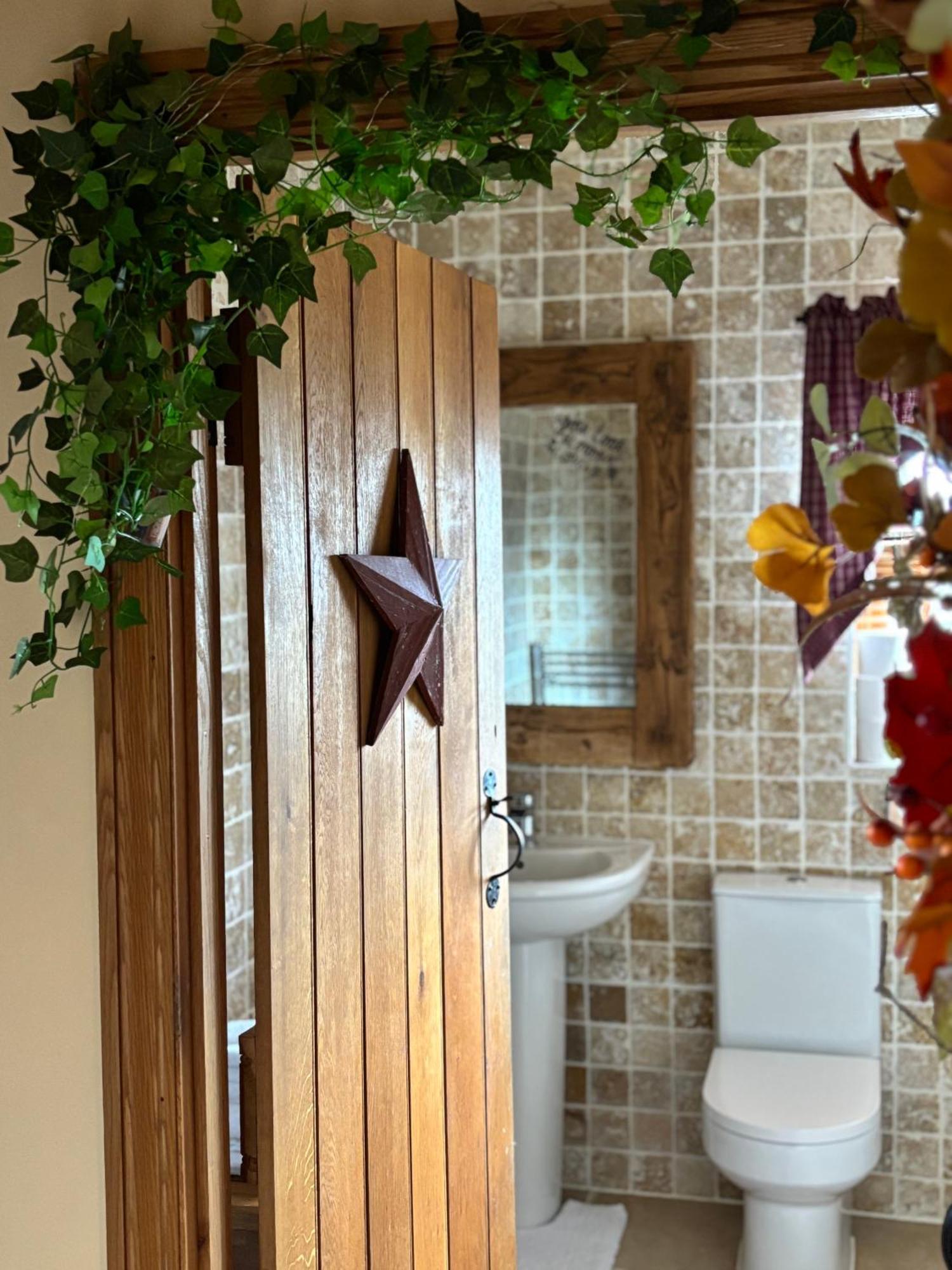 Bumbleberry Cottage Gresford ภายนอก รูปภาพ