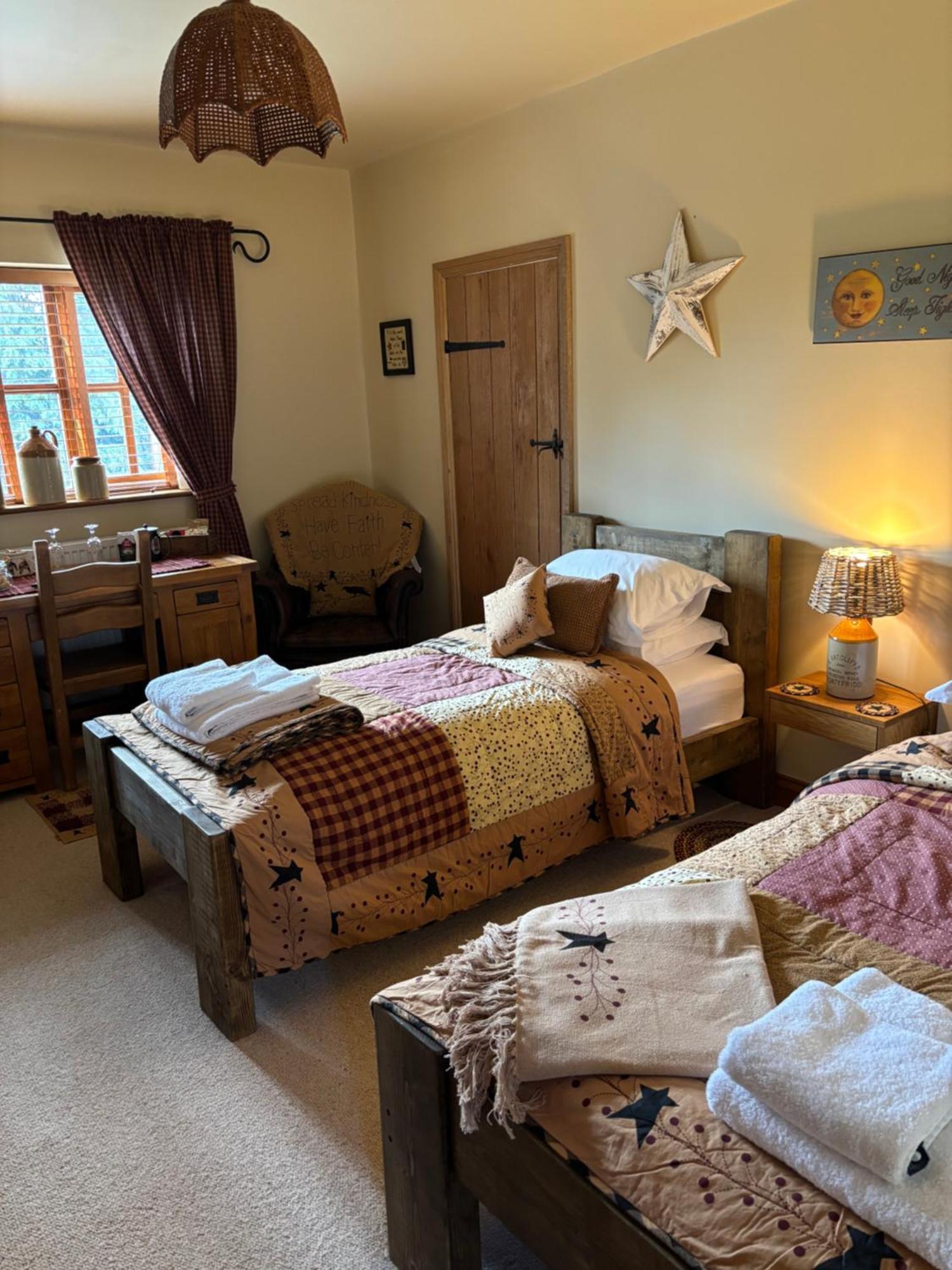 Bumbleberry Cottage Gresford ภายนอก รูปภาพ